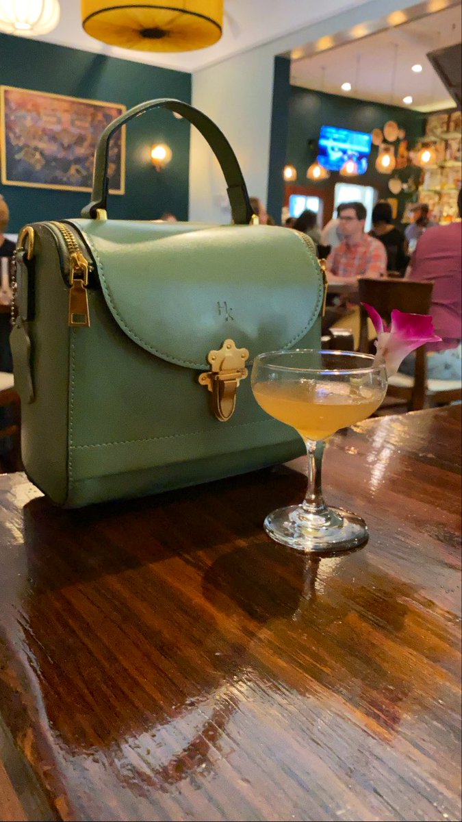 ChiChi_Loves's tweet photo. He keeps gifting me bags from @HKpessou and I’m not mad at it. https://t.co/49IluJhAp6