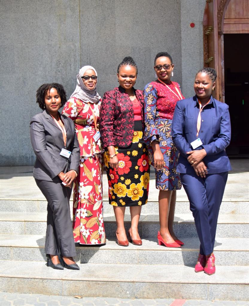 tasiwa_'s tweet photo. sheria na sera rafiki kwa upande wa mashujaa mfano elimu,afya na ajira!
Lakin pia kama wawakilishi wa matatizo yote ya wananchi wanatakiwa kujua sikoseli ni tatizo na liwe addressed properly. https://t.co/8iPpB3FP4Z