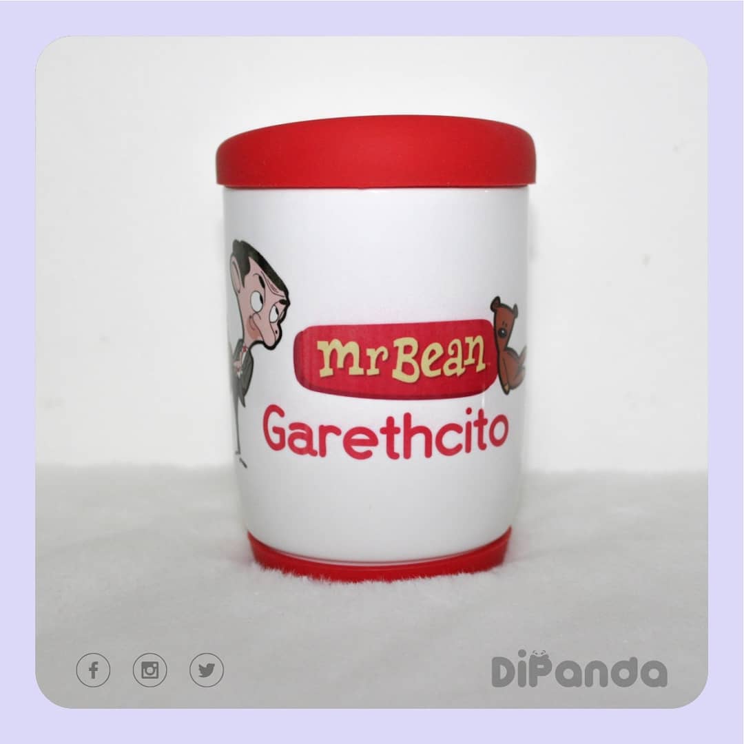 Dipandapy's tweet photo. ✔️ Preparamos una taza con tapa de silicona super hermoso personalizado con el personaje favorito y su nombre 😍 💕

Gracias por la preferencia 😊✨

#taza #tazaspersonalizadas #tazas #sublimación #sublimation  #paraguay #asuncion #mrbean #mrbeancartoon #mrbeanfans #regalos https://t.co/adkiqfXSi8
