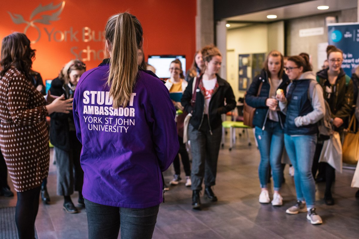 YorkStJohn's tweet photo. Do you remember the first time you stepped onto our campus? One of the things we've missed the most is sharing this first moment with so many people and we want it back. 

So why not join us for an in person campus tour? Come let us show you around ⬇️ 

https://t.co/8FFwofwgs8 https://t.co/FQbjl7k6E6