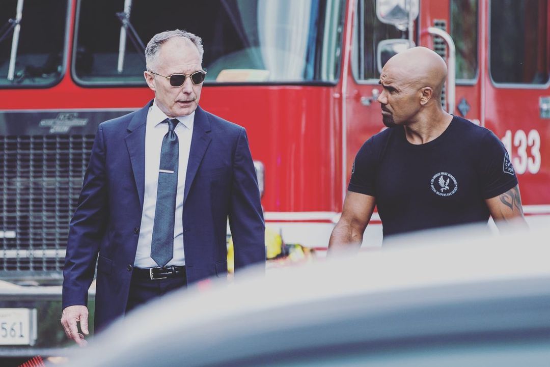 ElenaBusoiu's tweet photo. @shemarmoore @swatcbs This is hard moment for me , because The End is here and I can't see you every week on action. I will be patient and I will be very excited to see you on another fantastic action and new season. Thank you #SWAT for this fantastic #season. #LoveSwat, #LoveShemarMoore⭐🌹❤️✨ https://t.co/kwi5X9TP4B