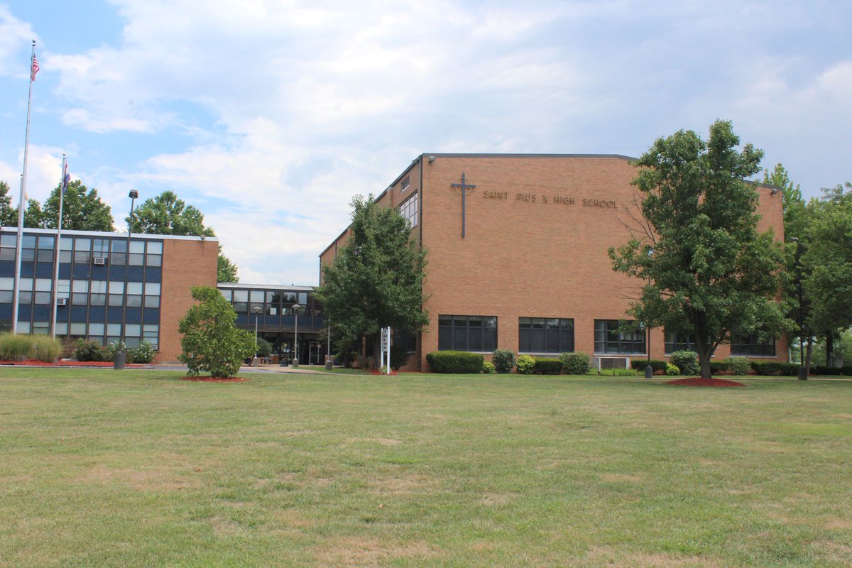 The St. Pius XC Camp is almost here! 7 June (Mon)--10 June (Thurs) from 9:00--11:00 AM on the campus front lawn. Topics include: Nutrition, motivation, strategy, training, and running of course. Rumor has it that frisbees and water balloons will be on hand. DM if interested.
