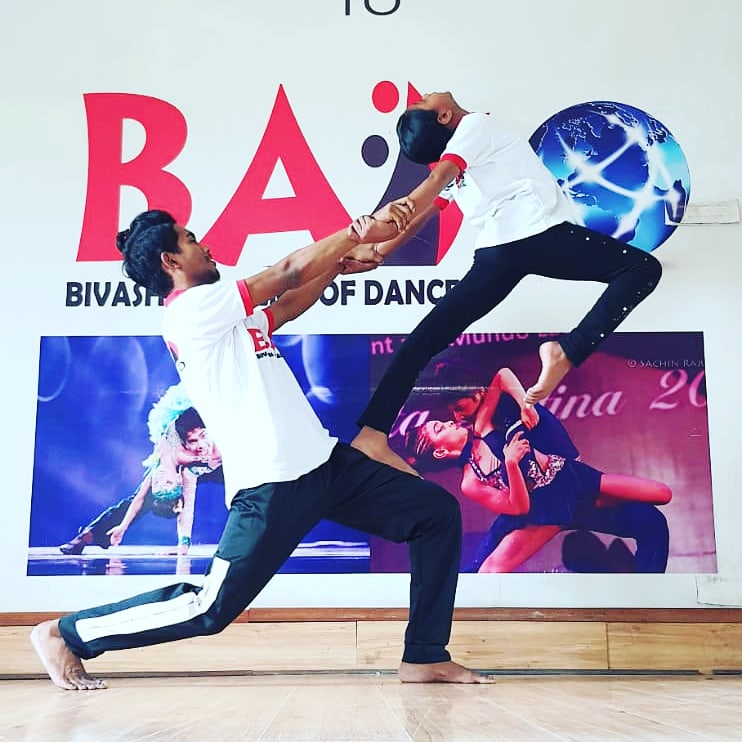 realbadworld's tweet photo. If you can be my wings I can fly...
#dance #danceschool #Performance #fitness #dancers #Dancechalleng #practice https://t.co/cT0l6ARlGq