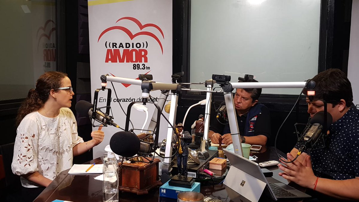 Ministra <a href="/mariabrownp/">María Brown Pérez</a>: Ayer pude conocer un "Punto de Encuentro" piloto en Monte Sinaí, estamos ajustando esta metodología. Debemos estar articulados con <a href="/Salud_Ec/">Ministerio de Salud Pública 🇪🇨</a> y <a href="/DeporteEc/">Viceministerio del Deporte 🇪🇨</a> para que los estudiantes puedan socializar y realizar actividad física. #EncontrémonosPorLaEducación