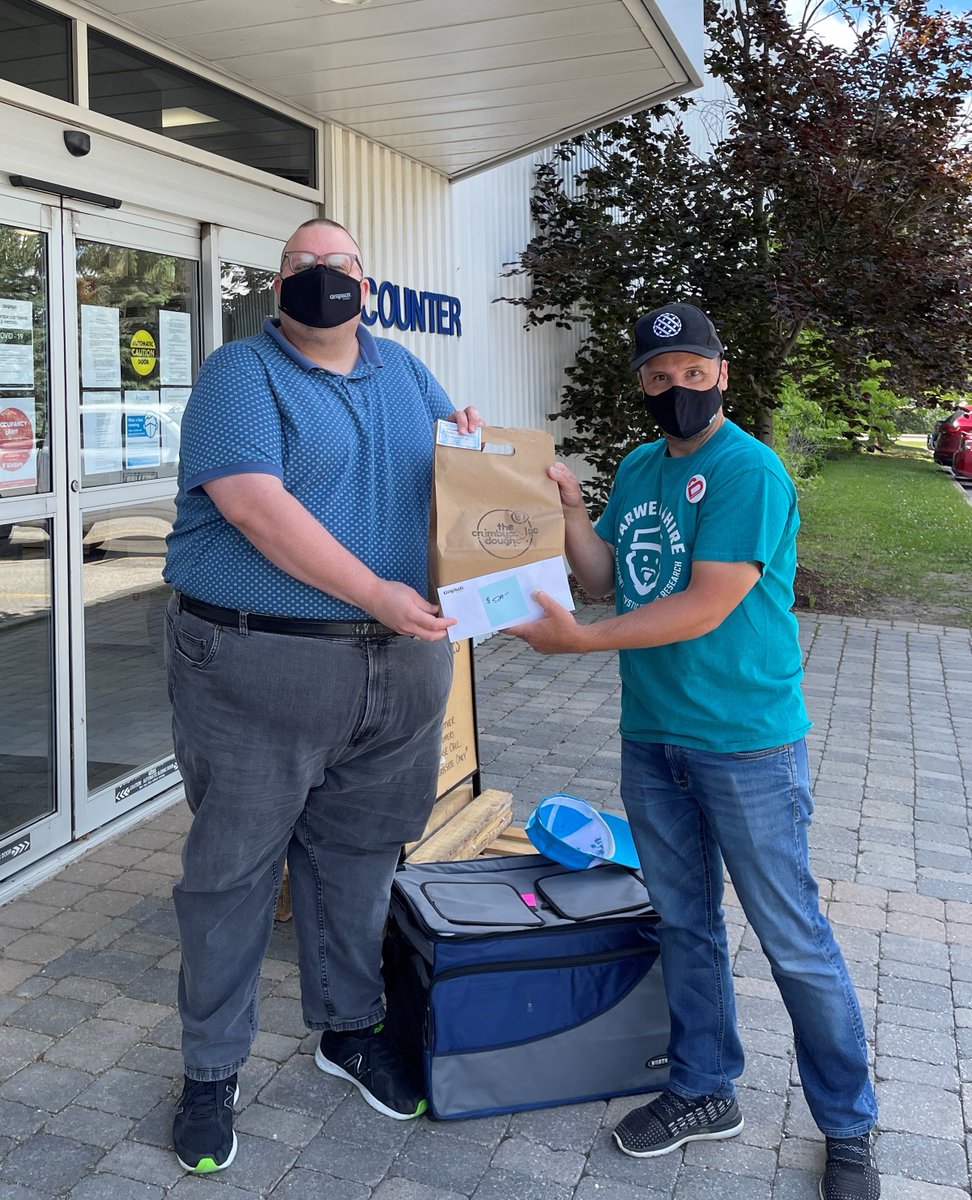 GraybarCanada's tweet photo. The Kitchener Branch enjoyed some treats, while supporting the fight against Cystic Fibrosis! Mike Farwell has raised funds for CF through Farwell4hire since 2014, by providing various services. Thecrumbycookiedough and Justlovepie are the tastiest way to donate😍 
#FridayEnergy https://t.co/6AsPjb4ygB
