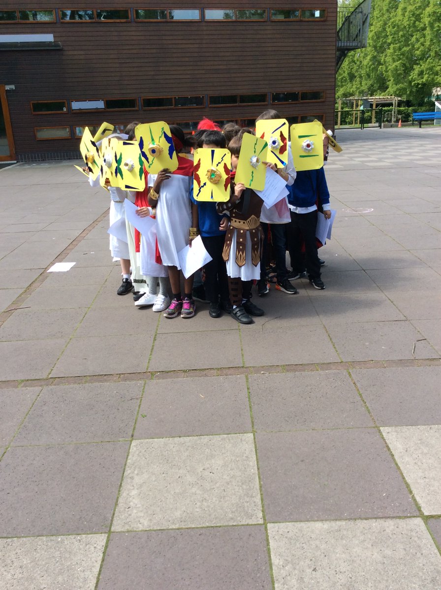 BSNJSV's tweet image. #JSVY3 have had a fantastic Roman Day to end the topic. Making shields and learning the formations for success.