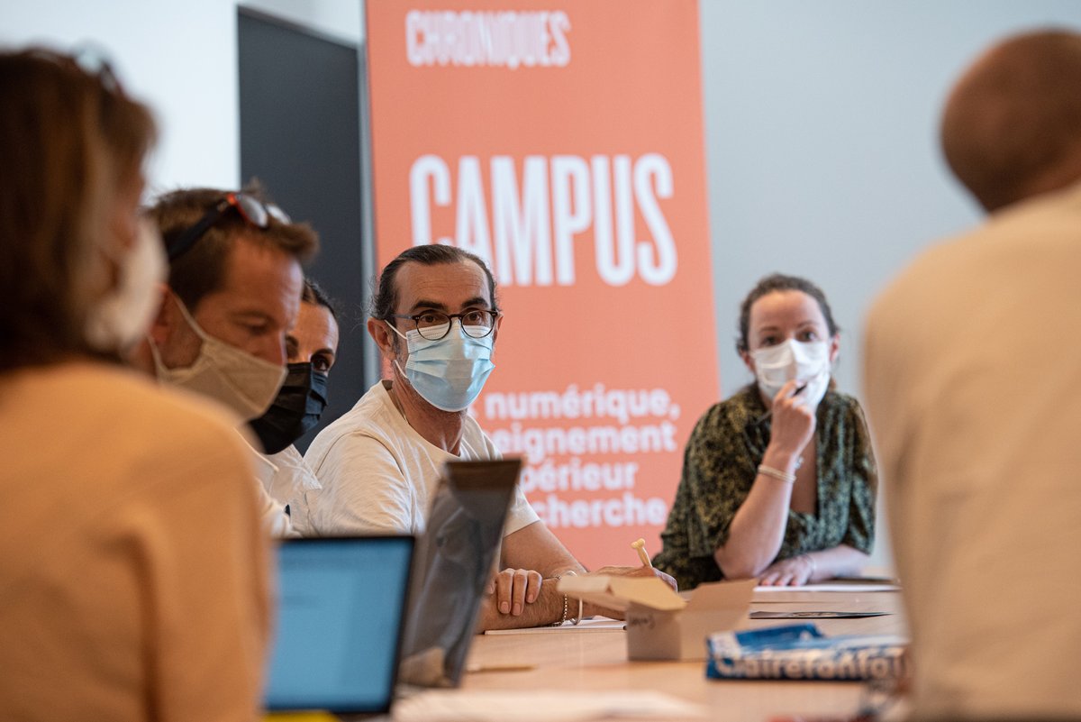 secondenatzinc's tweet photo. ACCUEIL DES PROFESSIONNELS | Les Réalités Alternatives
Nous avons eu la joie d’accueillir des pros autour de trois oeuvres VR : “Muted” Christophe Monchalin, “I will sleep when I’m dead” Jeanne Susplugas et “MOA” - Charles Ayats, Franck Weber, Alain Damasio et Frédéric Deslias. https://t.co/9UVMJGD876
