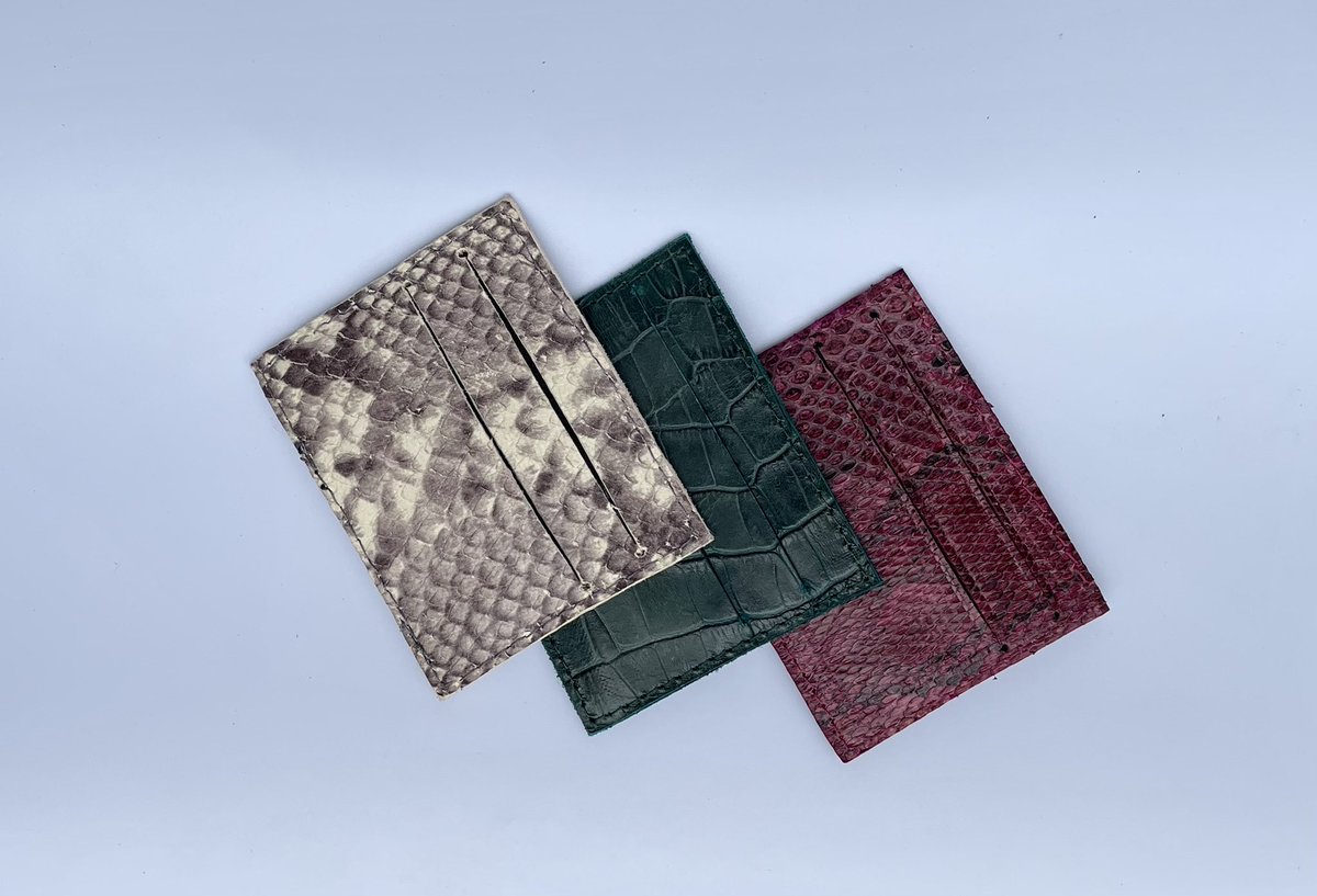 WoyinTaylor's tweet photo. The finishing touch to a comfortable day out. Our feather-light cardholder is modern, stylish and designed to accommodate multiple cards while you go about your activities effortlessly. 

Limited Availability

NGN 5,000

#WoyinTaylor #MadeInNigeria #CardHolder #Minimalist #Style https://t.co/VdL3Z4pw5Z