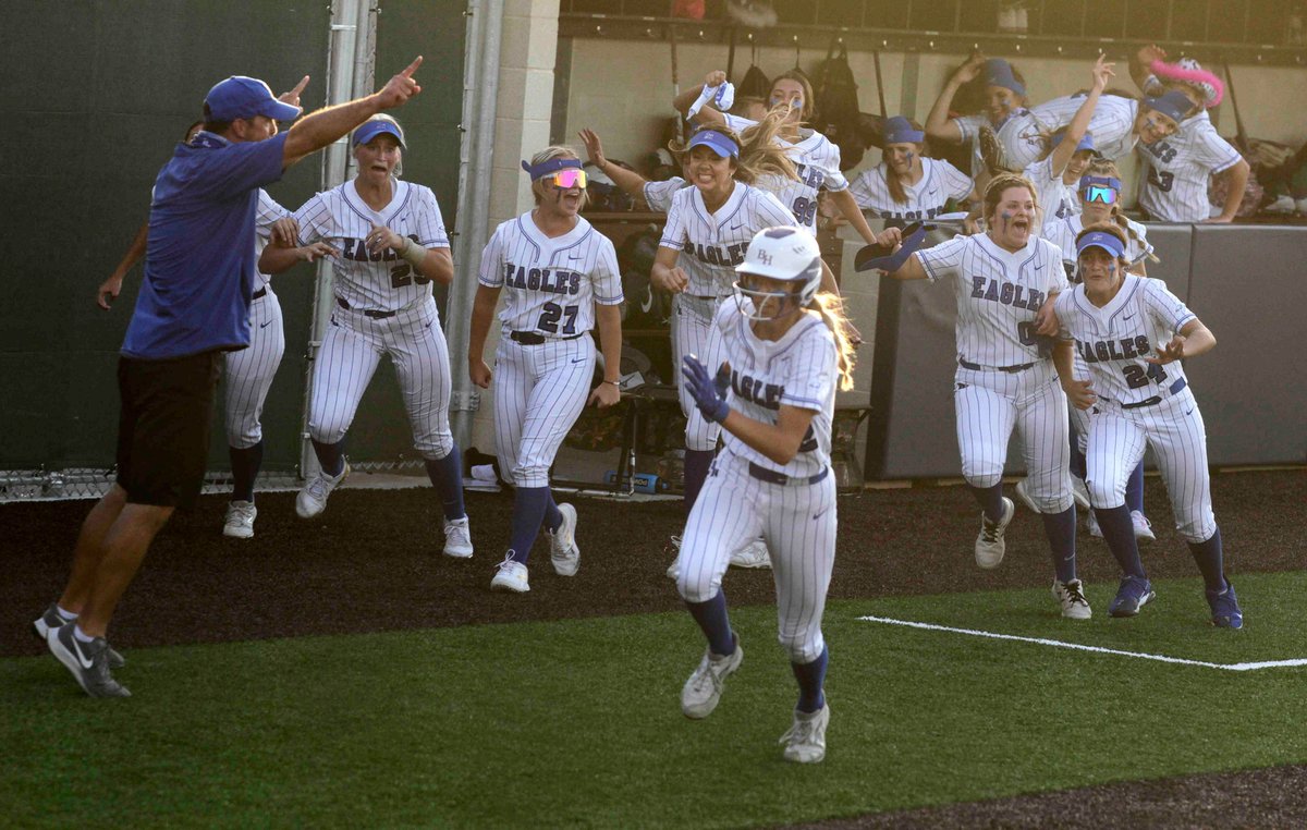 JFoch's tweet photo. The hit. 💥

The run. 🥎

The celebration. 🎉

It's all here as Barbers Hill clinches state berth with 
@Reagan_Duty's walk-off against Lake Creek, from 
@JonPoorman. https://t.co/jZw8tSyDLz https://t.co/n0UVZKzqal