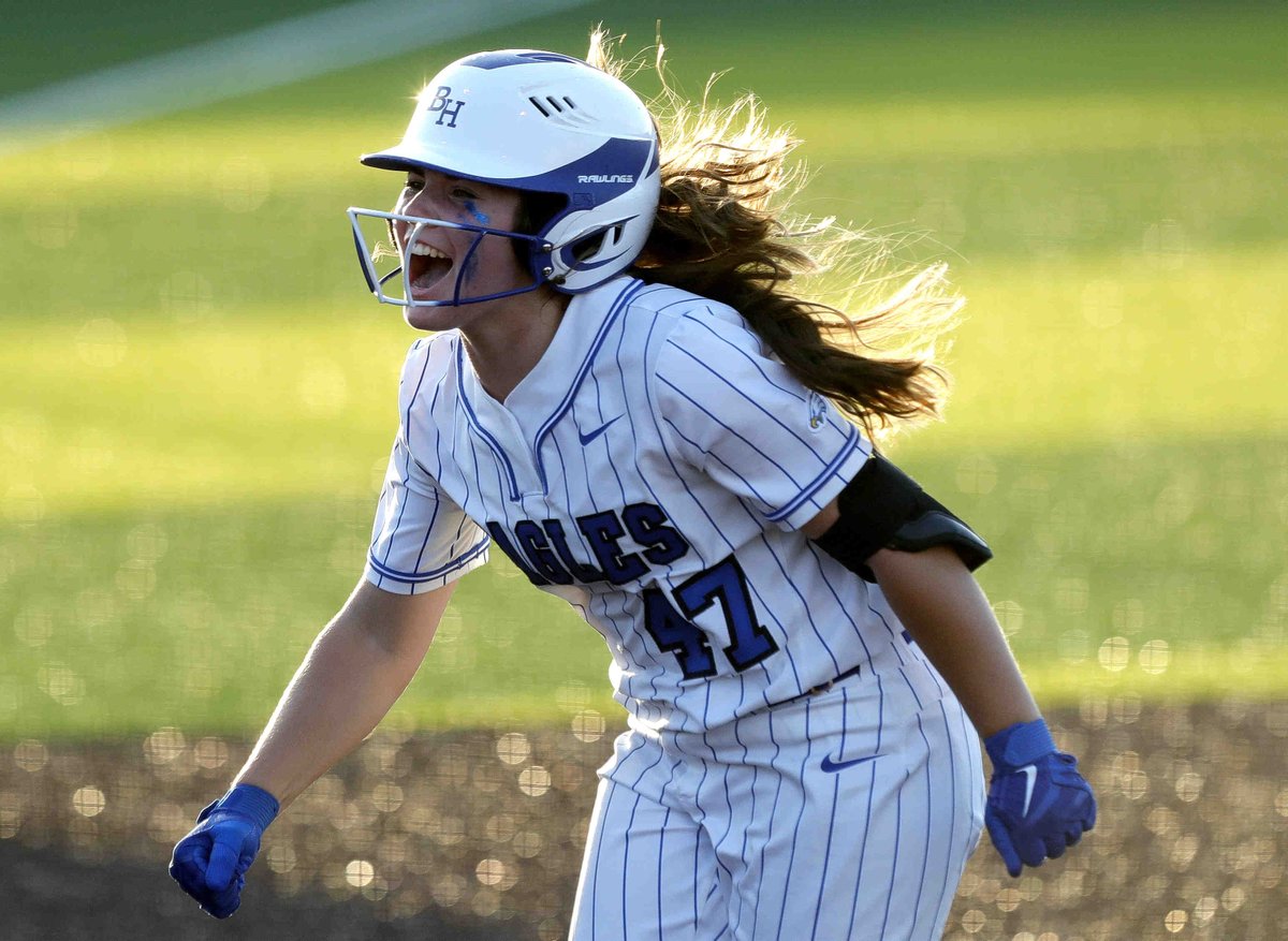 JFoch's tweet photo. The hit. 💥

The run. 🥎

The celebration. 🎉

It's all here as Barbers Hill clinches state berth with 
@Reagan_Duty's walk-off against Lake Creek, from 
@JonPoorman. https://t.co/jZw8tSyDLz https://t.co/n0UVZKzqal