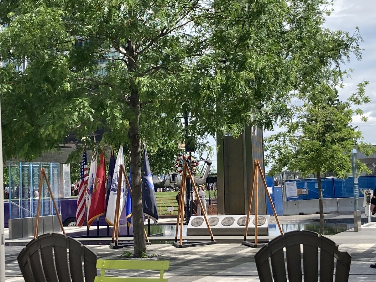 tom_ready's tweet photo. A fantastic morning down in the #seaport for the rededication of the #massfallenheroes memorial.. great to see Councilor @EdforBoston supporting our veterans .. thanks @seaportbos for hosting https://t.co/3GszVFEZoZ