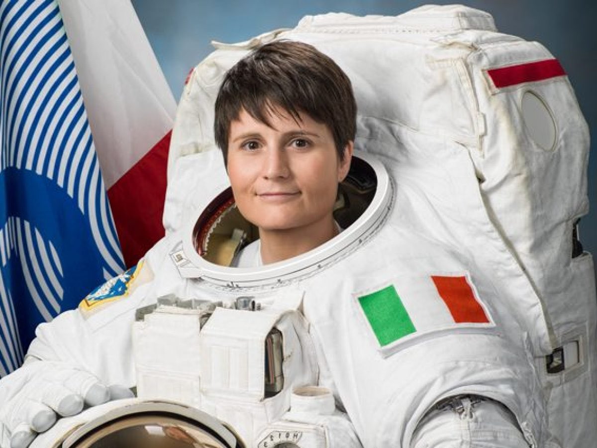 GiuseppeConteIT's tweet photo. Samantha #Cristoforetti sarà la prima donna europea al comando della Stazione spaziale internazionale! 
Un grande orgoglio per tutta l’Italia! 🇮🇹 @AstroSamantha 👏 https://t.co/mXsNuVd64p