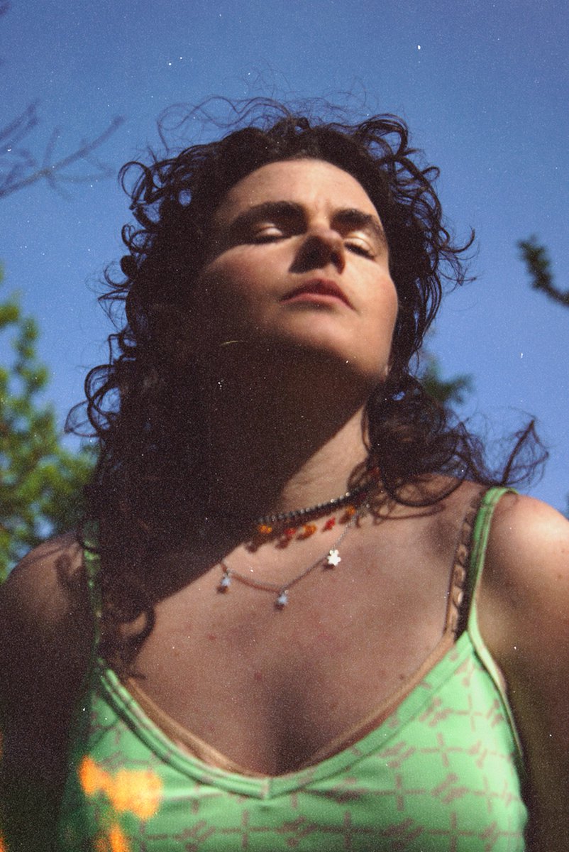 georgiauk_'s tweet photo. hi bb’s, u better be out, looking to the sky and playing #getmehigher LOUD and rising to a place of beauty ✨🌍✨
https://t.co/rm4V5LnVbg https://t.co/KFXYp8IgX3