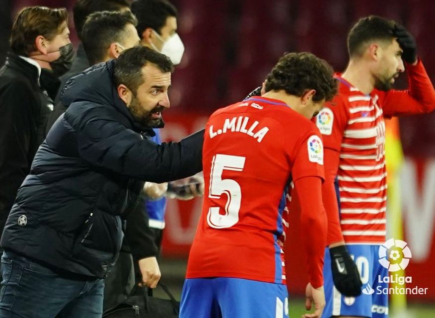 LuisMilla_6's tweet photo. ¡GRACIAS, MÍSTER! 👏🏼 

Gracias Diego por darme la oportunidad de cumplir el sueño de todo jugador. Dejas un legado imborrable, no solo en lo deportivo, si no también en lo personal. Agradecido eternamente por lo vivido y aprendido este año. 

¡Mucha suerte en el futuro! https://t.co/56lkgq9Vk9