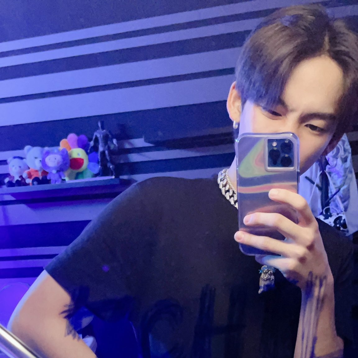 JlHOONSSI's tweet photo. THIS CLOSE TO KISS MY CUTE BOYFRIEND! 💥💥 https://t.co/RmWc0RyI6H