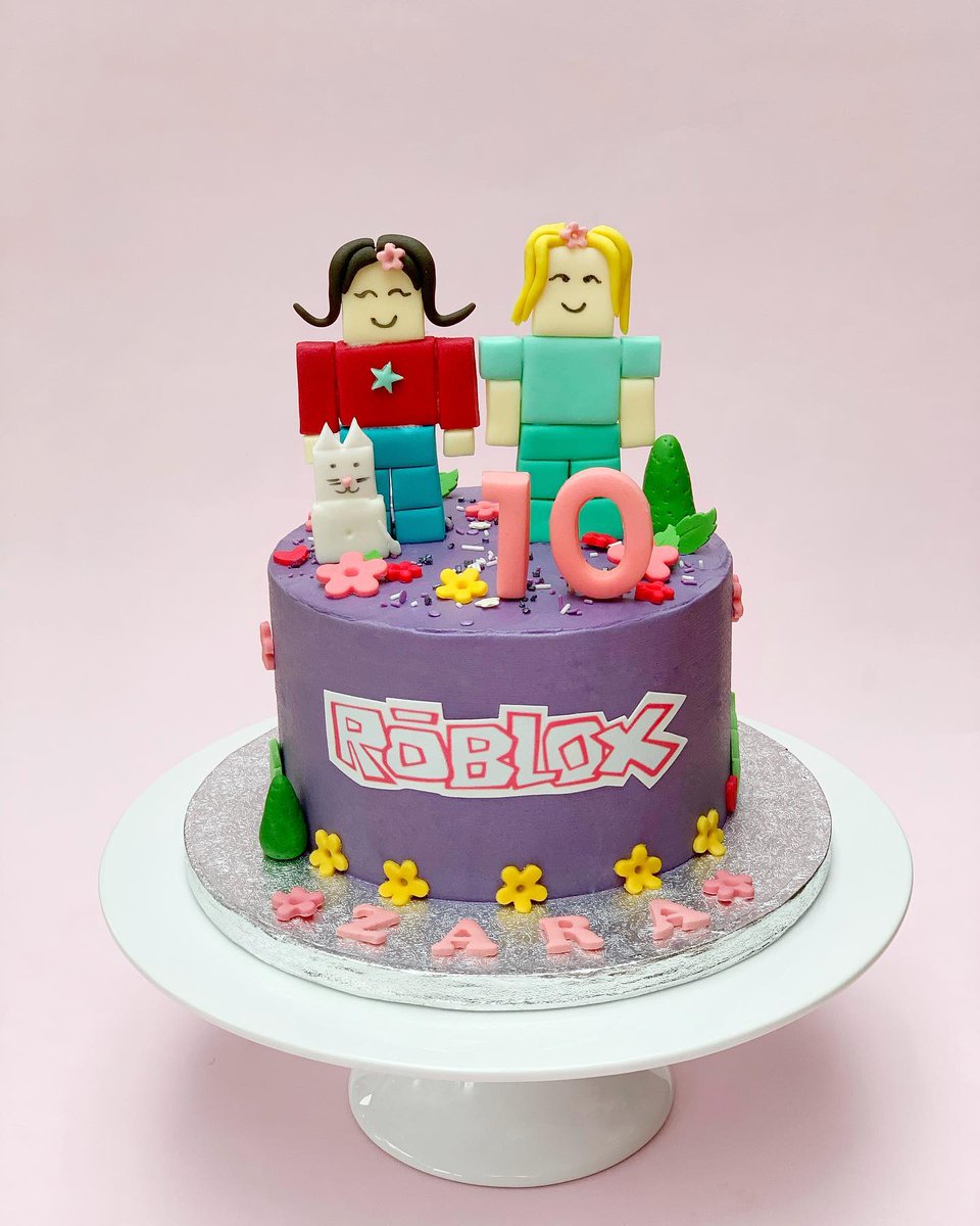 CforCakes's tweet image. Roblox cake for a fun birthday celebration. #robloxcake #robloxparty #roblox #celebrationcake #cakesuk #londoncakes #newmalden #newmaldenmums #wimbledon #wimbledoncakes #cforcakes #c_forcakes #homebaker #londonbaker