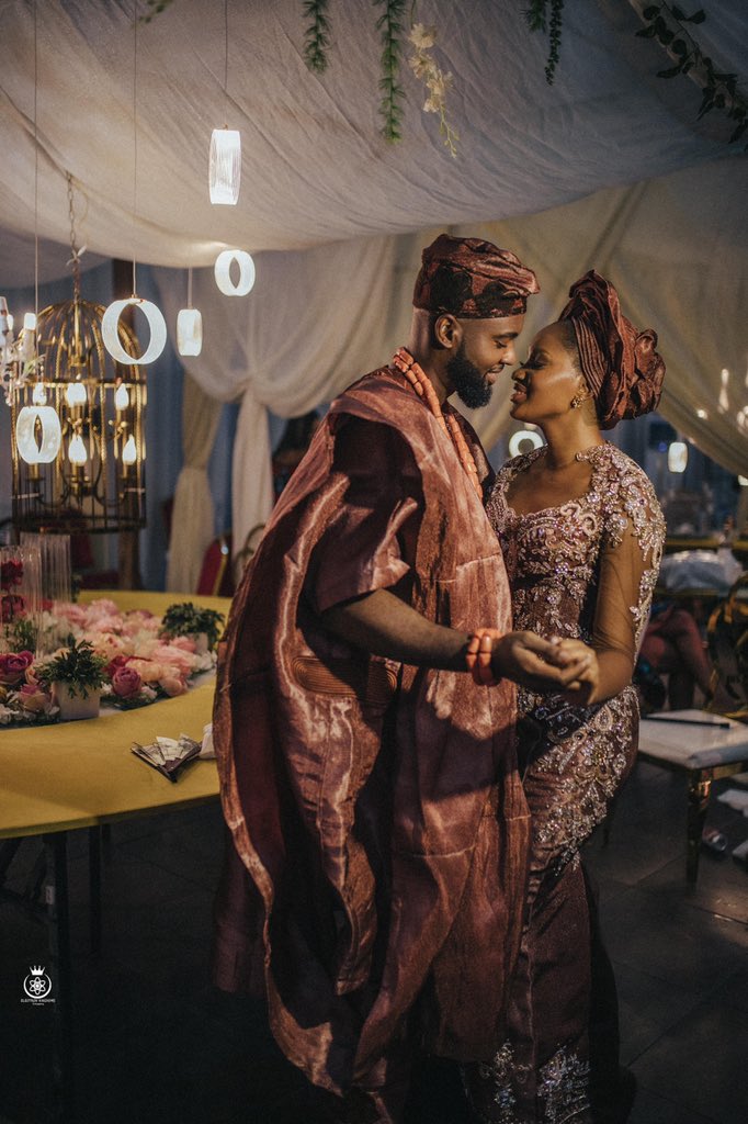 thatekosodinboy's tweet photo. Client: we want our wedding pictures to be very very intimate
Me: Say No more!!!!!!!!
#MeetTheAsabors
#weddings #photography #beautiful #Reception #Nigeria #nigerianphotographer #alaba #9jaFarm #talk2dof #Dubai https://t.co/bPTnIGyPnW