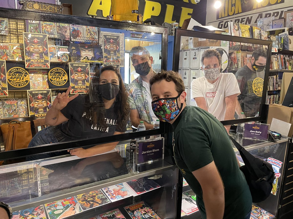 LaNotaNerd's tweet photo. Tuve la oportunidad de conocer a @melissafumero (Brooklyn 99), quién le da la voz a Melissa Tarleton en la nueva serie de @MarvelsMODOK #ProudLatinos #MODOK https://t.co/pxhtjmGFOX