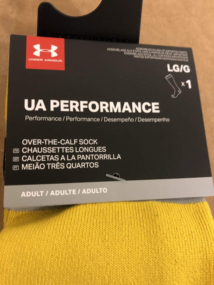 WaspsKitMan's tweet photo. Kitman Clearout. As it was fairly popular last time, I will again be giving away two prizes of either 20 pairs of new match socks or all of the socks used in tomorrow’s game v Saints. Follow, Like and Retweet #everykitmanknows NEW or USED. Happy Friday everyone 🍷🍷 https://t.co/wXJ37jydpN