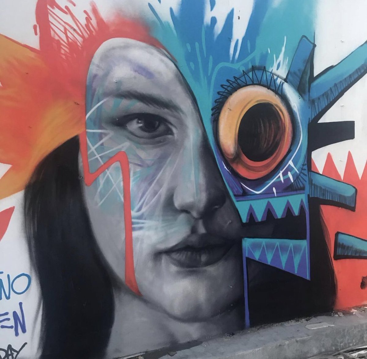 dnztwo's tweet photo. Collaboration with @herzven_ 2020.
#mural #dnztwo #herzven #bali #indonesia #art #abandoned https://t.co/wnx9AiZMR9