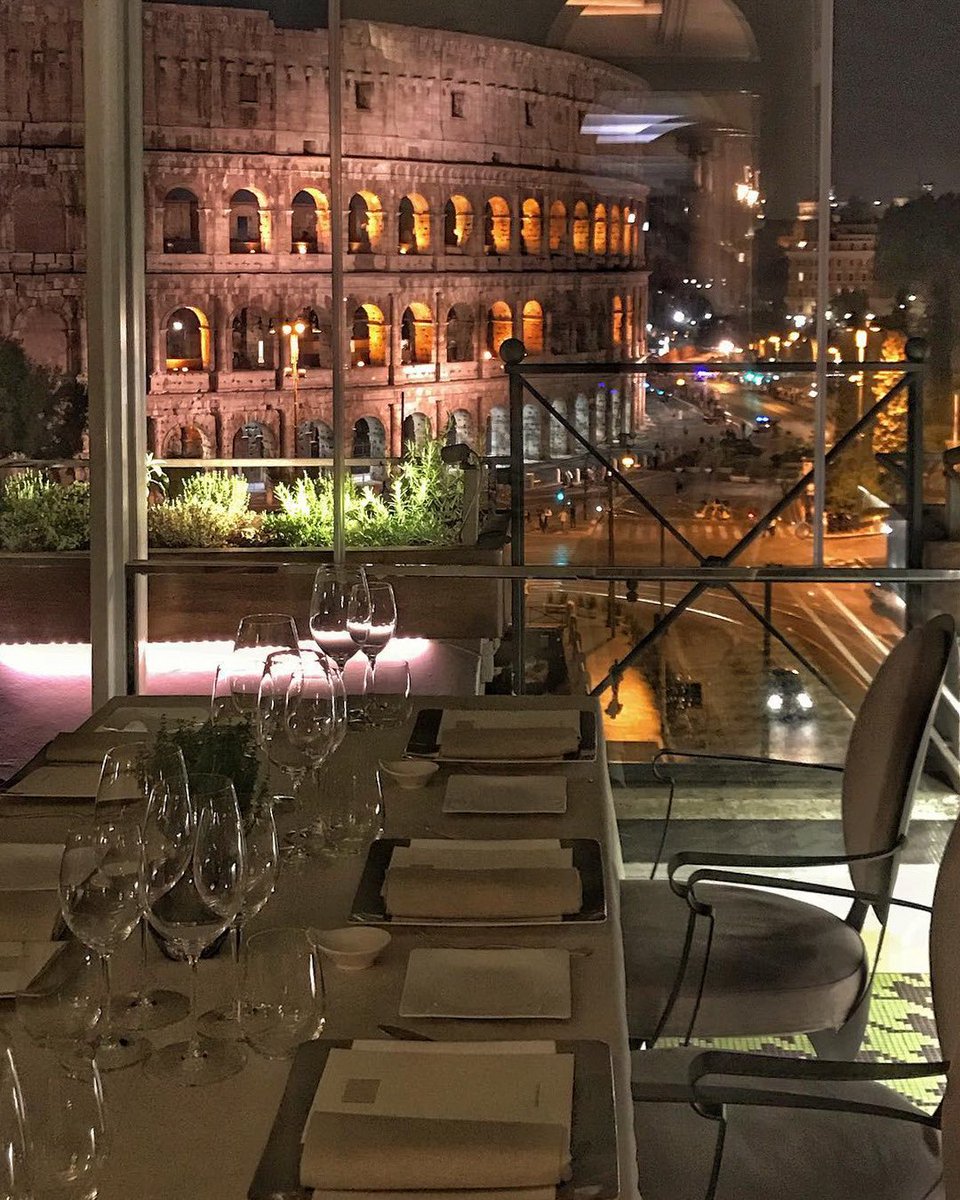 Dinner time in Rome 🇮🇹