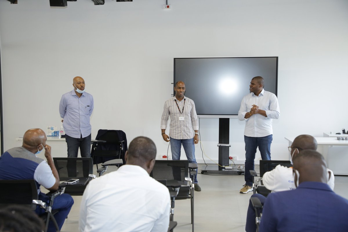 1er « Mentor Day » ODC CI. Jil-Alexandre N’dia a partagé son expérience avec les startups et les développeurs. 
Élargir le champ des possibles, une des ambitions de ces RDV mensuels avec des personnalités emblématiques de l’écosystème entrepreneurial et digital. Merci Jil