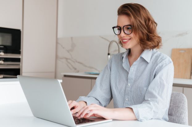Eyes tired after a long day on your laptop? Click here for a list of the best blue light glasses on the market!

talkdistrict.com/best-blue-ligh…

#bluelightglasses #glasses #workfromhome  #wfh #wfhlife #wfhjobs #WFH2021 #workathome #workfromanywhere #digitalwork #glassesstyle