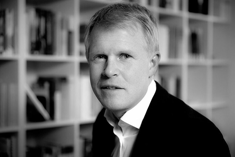 Goodbye Henrik. Thanks for all you taught us. Thanks for your commitment and your passion. We will keep fighting. 🇪🇺. #Enderlein. ⁦<a href="/DelorsBerlin/">Jacques Delors Centre</a>⁩ ⁦<a href="/DelorsInstitute/">Jacques Delors Institute</a>⁩ ⁦<a href="/DelorsEurope/">Europe Jacques Delors</a>⁩ ⁦<a href="/thehertieschool/">Hertie School</a>⁩ ⁦<a href="/sciencespo/">Sciences Po</a>⁩ ⁦<a href="/AcademieNE/">Académie Notre Europe</a>⁩