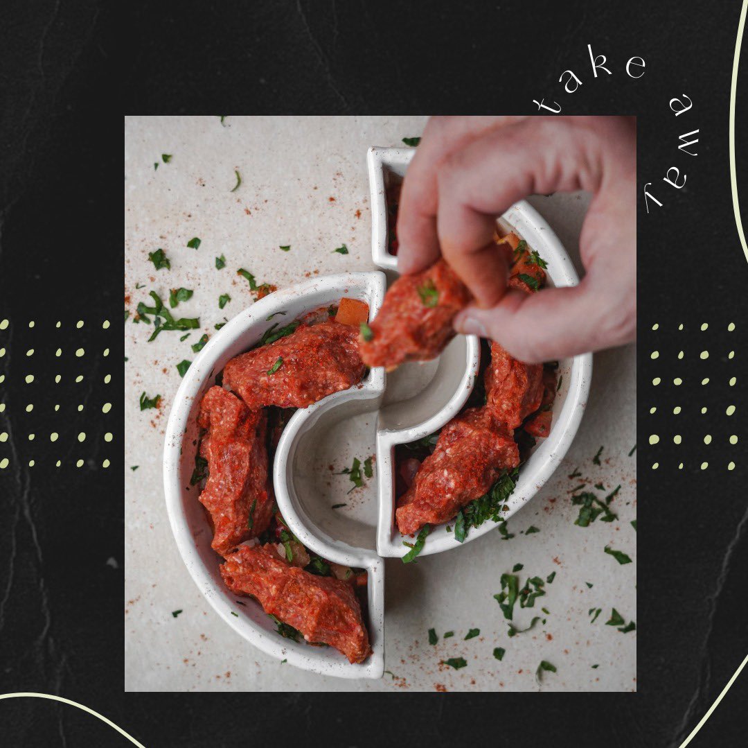 mezzedeli's tweet photo. Ahora los viernes podes disfrutar del “𝗖𝗛𝗜𝗞𝗘𝗙𝗧𝗘” o #keppe de carne 
Seguramente ya conocen nuestros keppes de arvejas, acá presentamos la versión de carne cruda que es RIQUÍSIMA!!🙌🏼 Uno de los platos más típicos de Medio Oriente, perfectos para dipear. #rappi #pedidosya https://t.co/GqlaGKYqL8