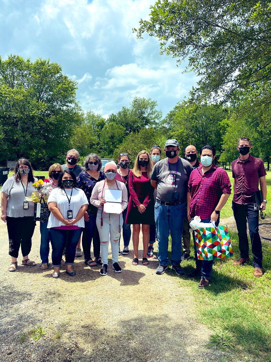 TeriLKirby's tweet photo. Celebrating Estrella!  
Thank you for letting us @LOCKHARTHS celebrate you. Congratulations on all your accomplishments! ♥️🦁🎓 https://t.co/Ix6irNQoPK