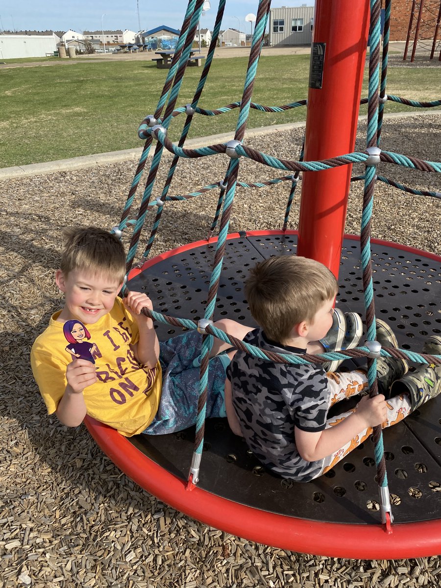 MrsSaundersCG's tweet image. Adventures of Flat Mrs. Saunders - Isaiah and his brother took me to the park - I&apos;m feeling kinda dizzy 🥴#flatmrssaunders #togetherwhenapart @FMPSD @BeaconhillFMPSD @abbott_graham