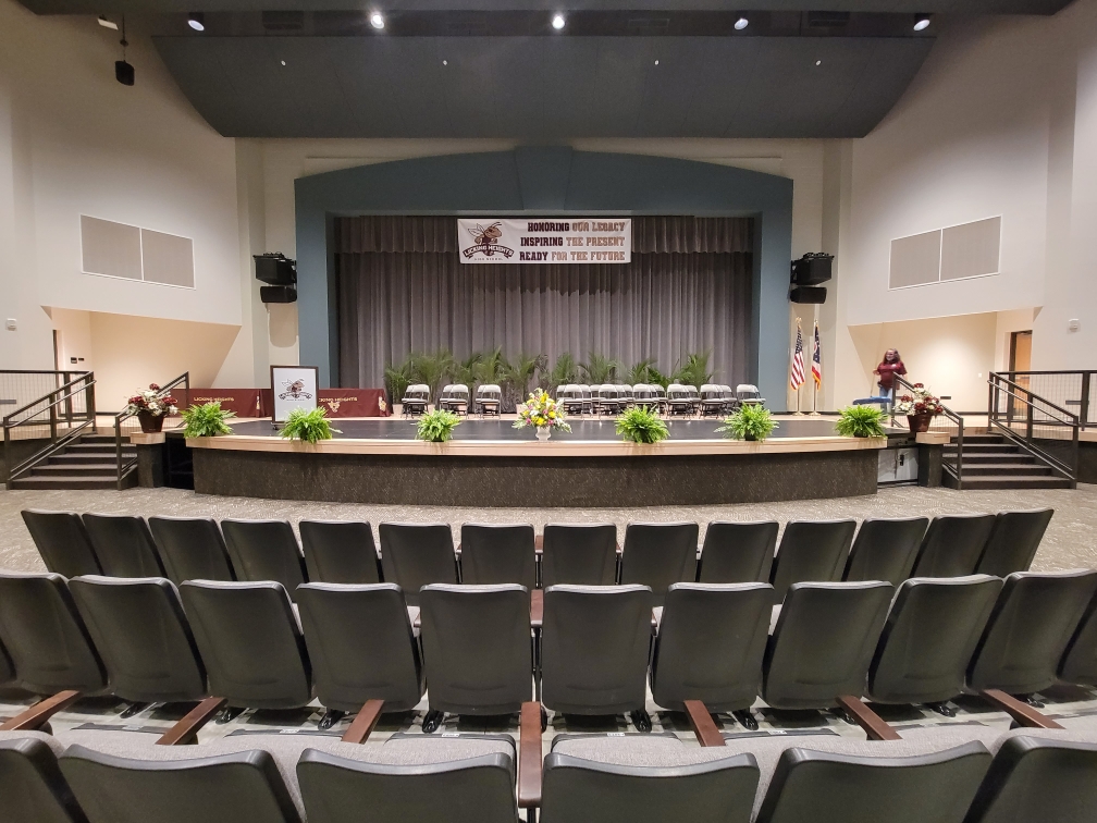 LHLocalSchools's tweet photo. It’s #LickingHeights commencement day! Congratulations to the @LHHornets class of 2021! https://t.co/baOLLodauT