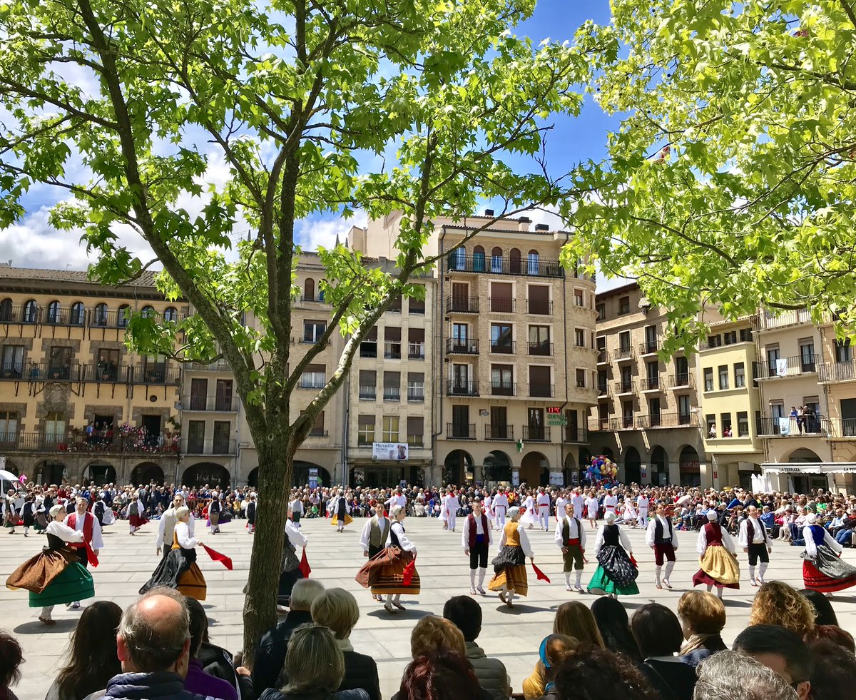 IBAI EGA PRESENTA LA XXI EDICIÓN DEL DÍA DEL BAILE DE LA ERA dlvr.it/S0dCN2