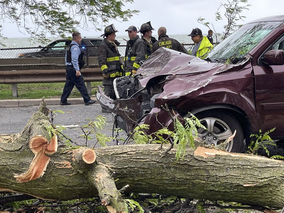 Car Accident Chicago Today Lake Shore Drive Southbound Lanes Of Lake