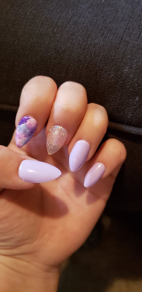 WandaRises's tweet photo. I put some acrylics on today for the 1st time in like 6 years since I quit cosmetology school. I may feel a mess but I sure as shit don't look like one #WandaRises #IFeelCute https://t.co/Ig7dB5cPPp