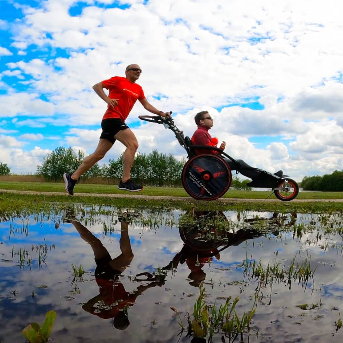 GerritVoortman's tweet photo. Op naar een week in de korte broek? Laten we het hopen op een poosje lekker droog weer met een temperatuurtje van  zeker 20+. #asicsfrontrunner https://t.co/XjhzGg1NBs