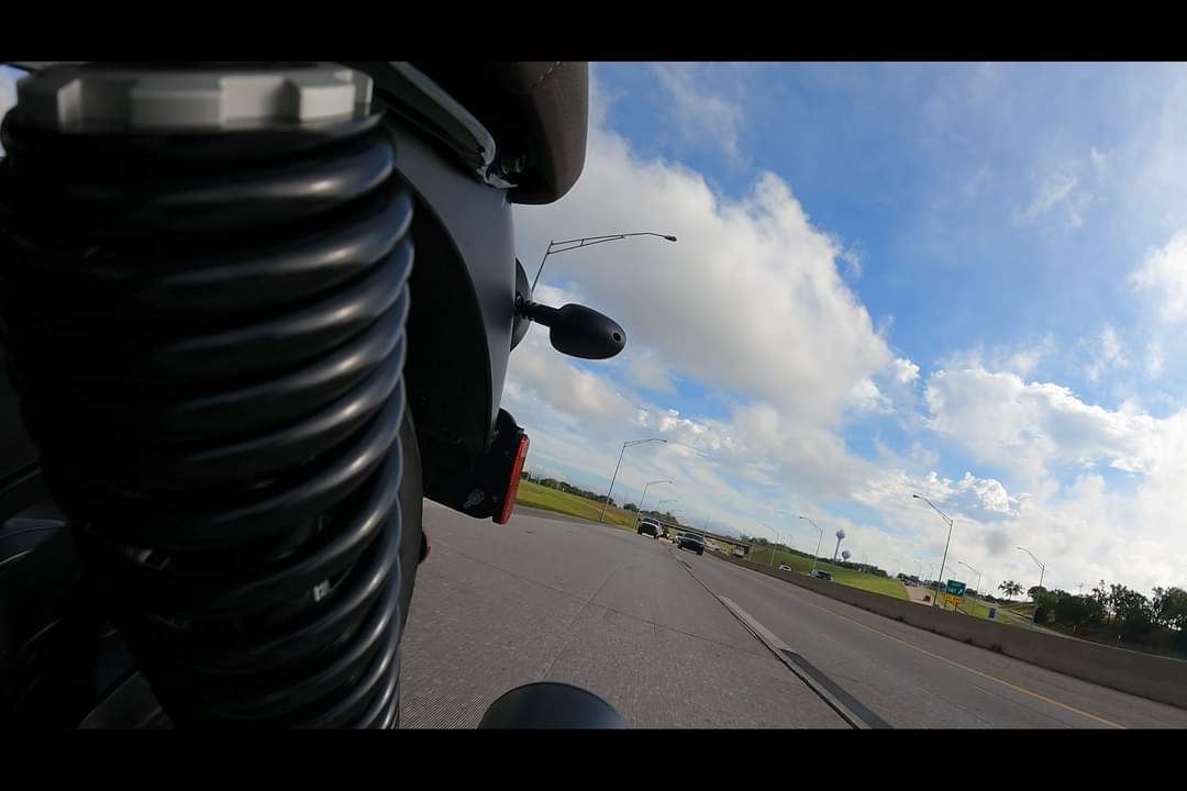 rabid_hedgehog's tweet photo. Working on a new review. Can anyone guess? #motorcycle #ridereview https://t.co/wUIBW0igf7
