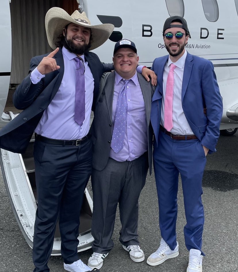 Viva La Stool tweet media