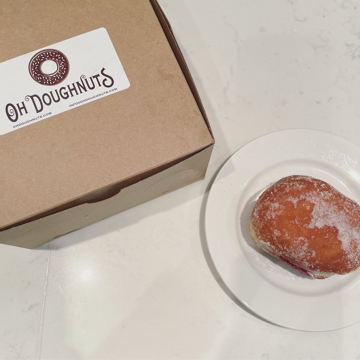 lindsaydot's tweet photo. In this family, we prefer our doughnuts with a side of political activism. #yum #breakfastofchampions #neverstopspeakingup @OhDoughnuts https://t.co/035k1ETlm2