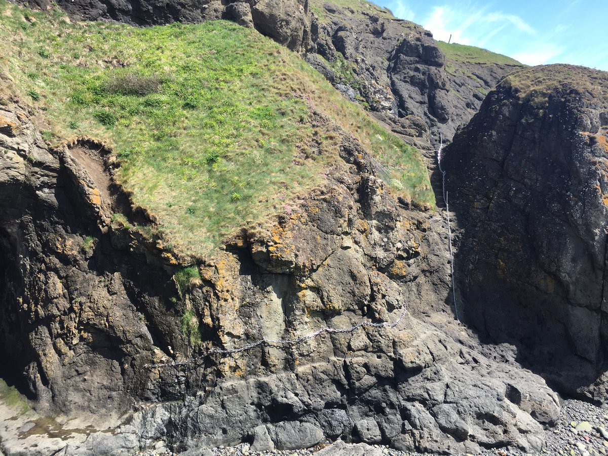Bonxie67's tweet photo. On a past recommendation from @ajdinosaur271 we did the #ChainWalk as part of our walk along the #FifeCoastalPath. A few scary moments but great fun and an adventure! https://t.co/zQ2Qb5BUCw