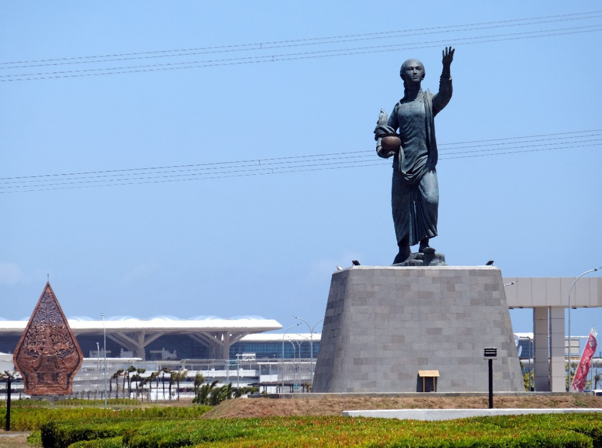 Inilah 5 Bandara Pemilik Landasan Pacu Terpanjang di Indonesia

Beberapa bandara di Indonesia memiliki panjang runway yang beragam. Berikut 5 bandara dengan landasan pacu atau runway terpanjang di Indonesia.

📷 : Setyo Adhi Pamungkas/Shutterstock