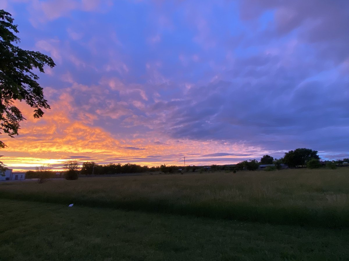 mkpatton17's tweet photo. Something about an Oklahoma sky.. https://t.co/x8Wy5E47JW