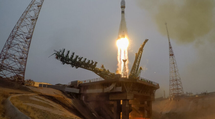 KurianTharakan's tweet photo. Have you heard the news? @MyriotaGlobal now offers IoT services in Canada, which could be a major game-changer in terms of technology. Check out this article to learn a little bit more. #Canada #Startups
Photo: Roscosmos
https://t.co/o5XiWJrP7u https://t.co/IY5abSqwWy