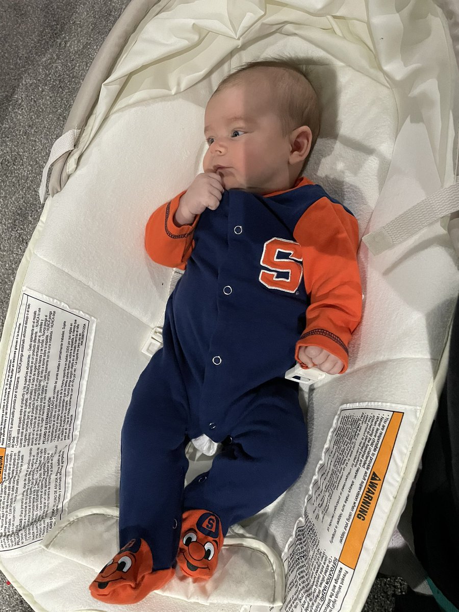 WhitneyJV3's tweet photo. @abmurray01 The newest edition to the Cuse fan club! 🧡💙 Go Orange! #AllieJane https://t.co/gQbtfB0Ub0