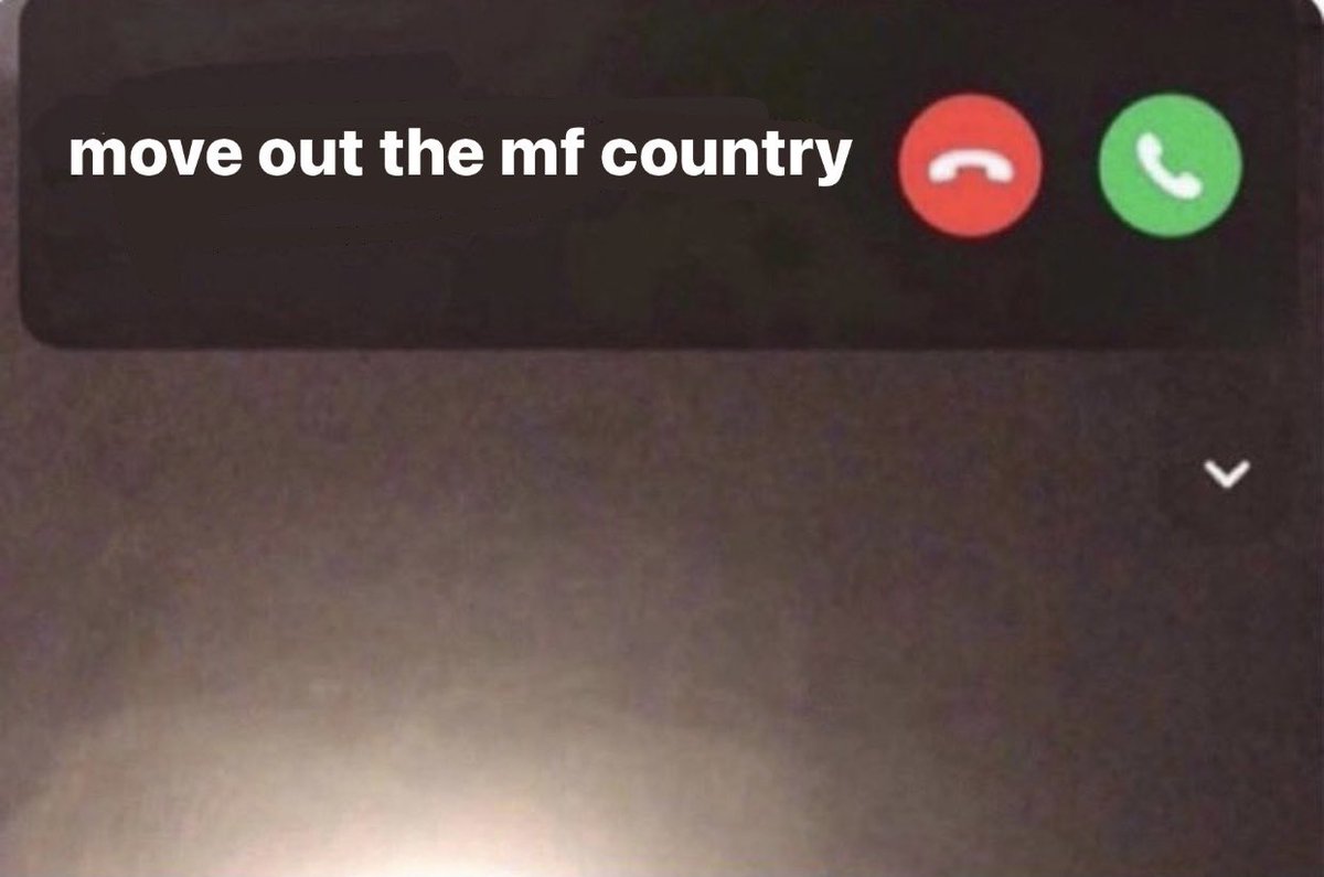 boooitsnia's tweet photo. bout to pick this call up https://t.co/SdK9LFnCEr