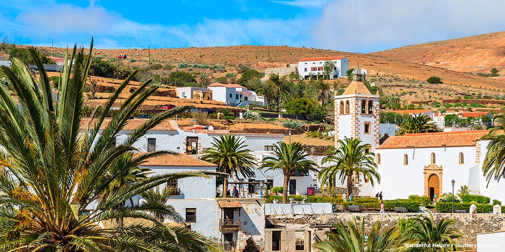 SpainInCanada's tweet photo. Do you know #Betancuria? This town of #Fuerteventura has a historic center presided by its Church-Cathedral 🤩. A place of historical-artistic interest worth visiting! 👏

👉 https://t.co/bY1QcZQR8A

#YouDeserveSpain #SpainWillWait @Canarias_es @lospueblosmbe https://t.co/xAYws0gAaq