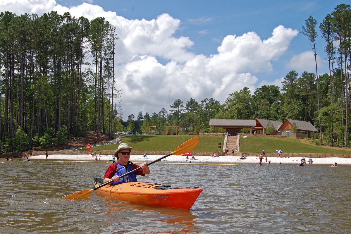 GaStateParks's tweet photo. Have a fun, safe weekend. Wear your PFD, stay on marked trails, keep your four-legged friends hydrated and on leash, &amp; give thanks to those who sacrificed for our freedom. #MemorialDay #MemorialDayWeekend #BeSafe #GaStateParks @GaDNRLE @wsbtv @FOX5Atlanta @cbs46 https://t.co/dhommd4LdW