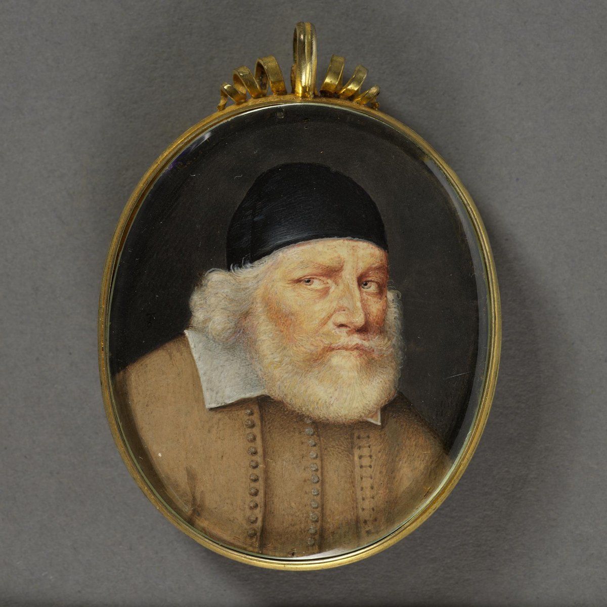 ROMtoronto's tweet photo. My face when it snows in May. https://t.co/McuP9myasa