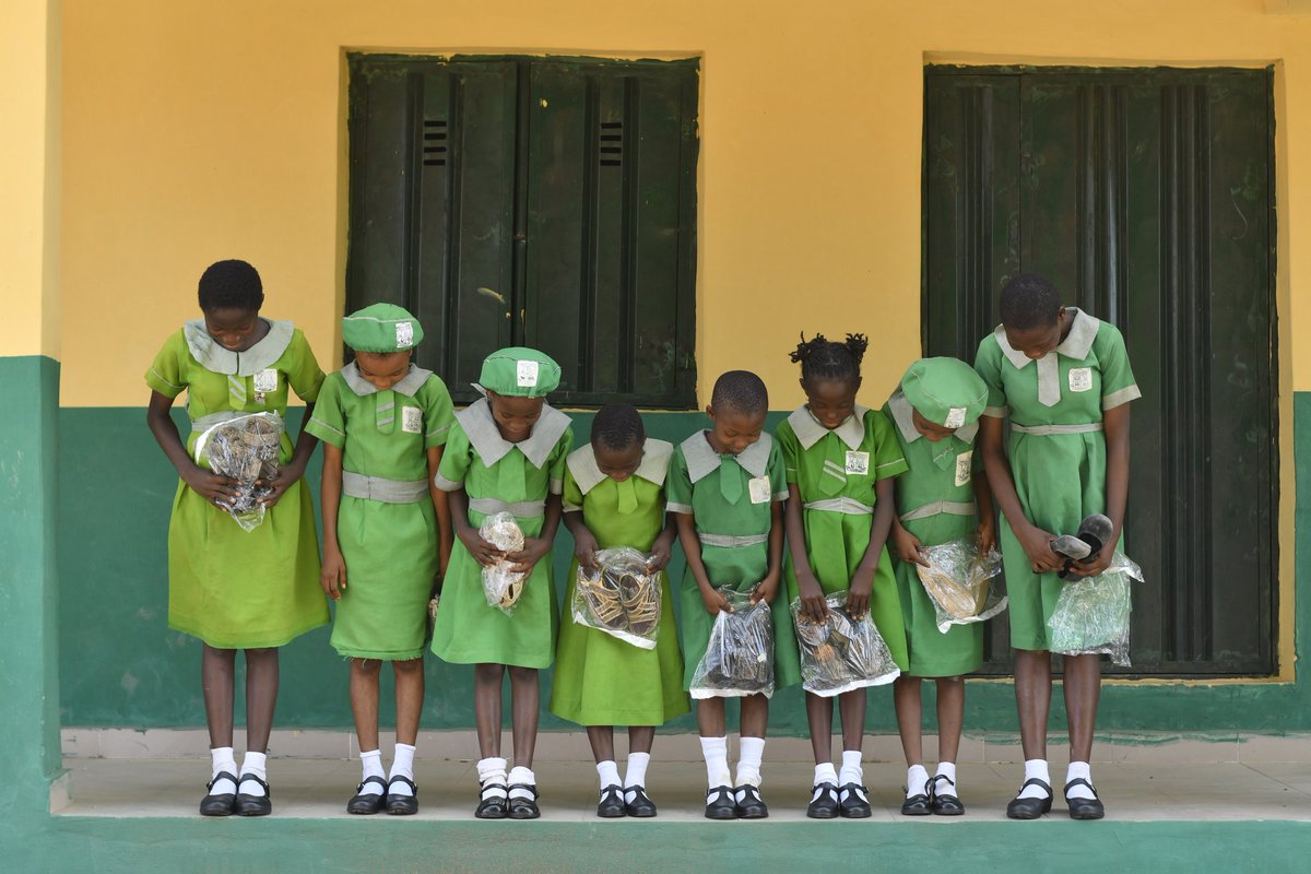 Thresholdlf's tweet photo. Soul to Sole.

We are forever thankful to you for impacting the academic experience of the pupils of these schools in Shasha. The teachers, pupils and the management team of the schools duly expressed their appreciation and it was all made possible because of your contributions. https://t.co/Rzbz9DIzME