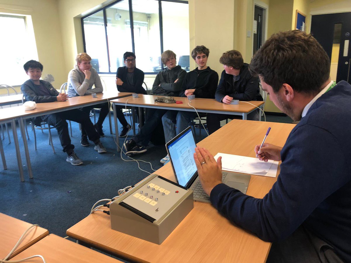 MTBS_sixthform's tweet photo. Leavers Day ends in an afternoon of quizzing against the teachers and a mighty football match at Ramblers. Thank you Ramblers for the use of your pitch. https://t.co/JwiM0kX8Xr
